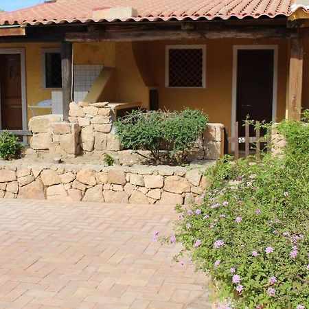 Casa Di Lu' - Bilocale Con Giardino - Porto Pollo Lägenhet Exteriör bild