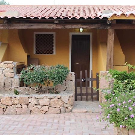 Casa Di Lu' - Bilocale Con Giardino - Porto Pollo Lägenhet Exteriör bild