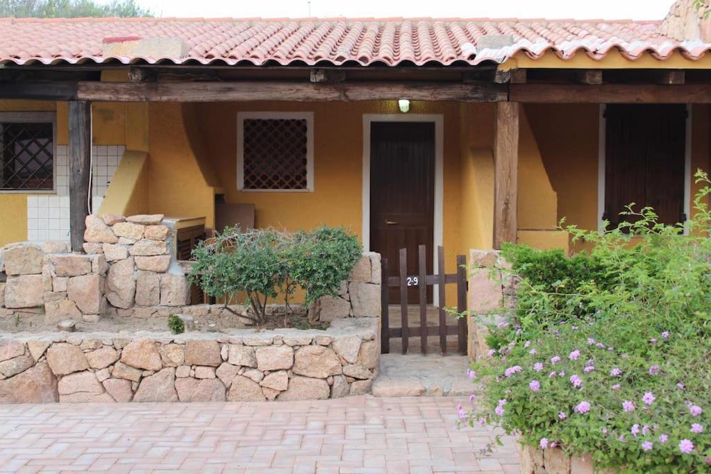 Casa Di Lu' - Bilocale Con Giardino - Porto Pollo Lägenhet Exteriör bild